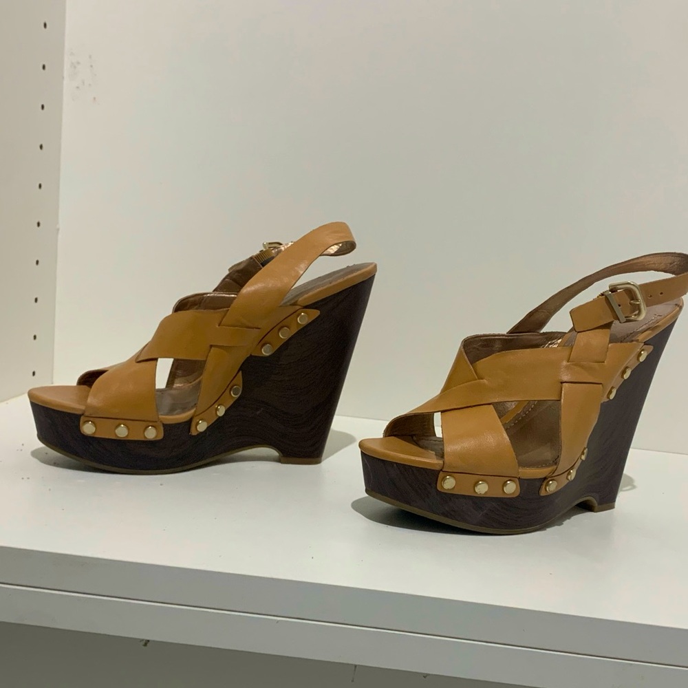 MK wedges